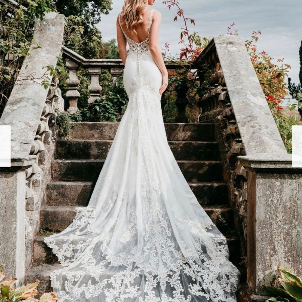 Wedding Dress (ivory)